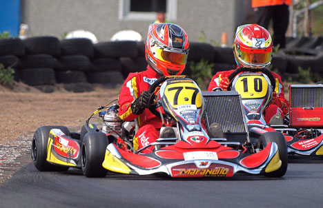 Thomas Krebs (t.v.) fremviser nordjysk race power I KF2-klassen.